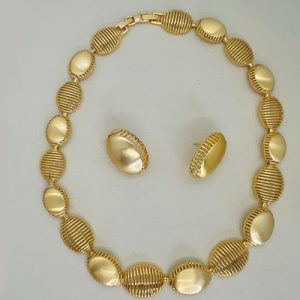 CONJUNTO OVAL DETALHADO LJSO DOURADO